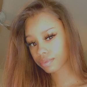 Meet your Posher, Kyla